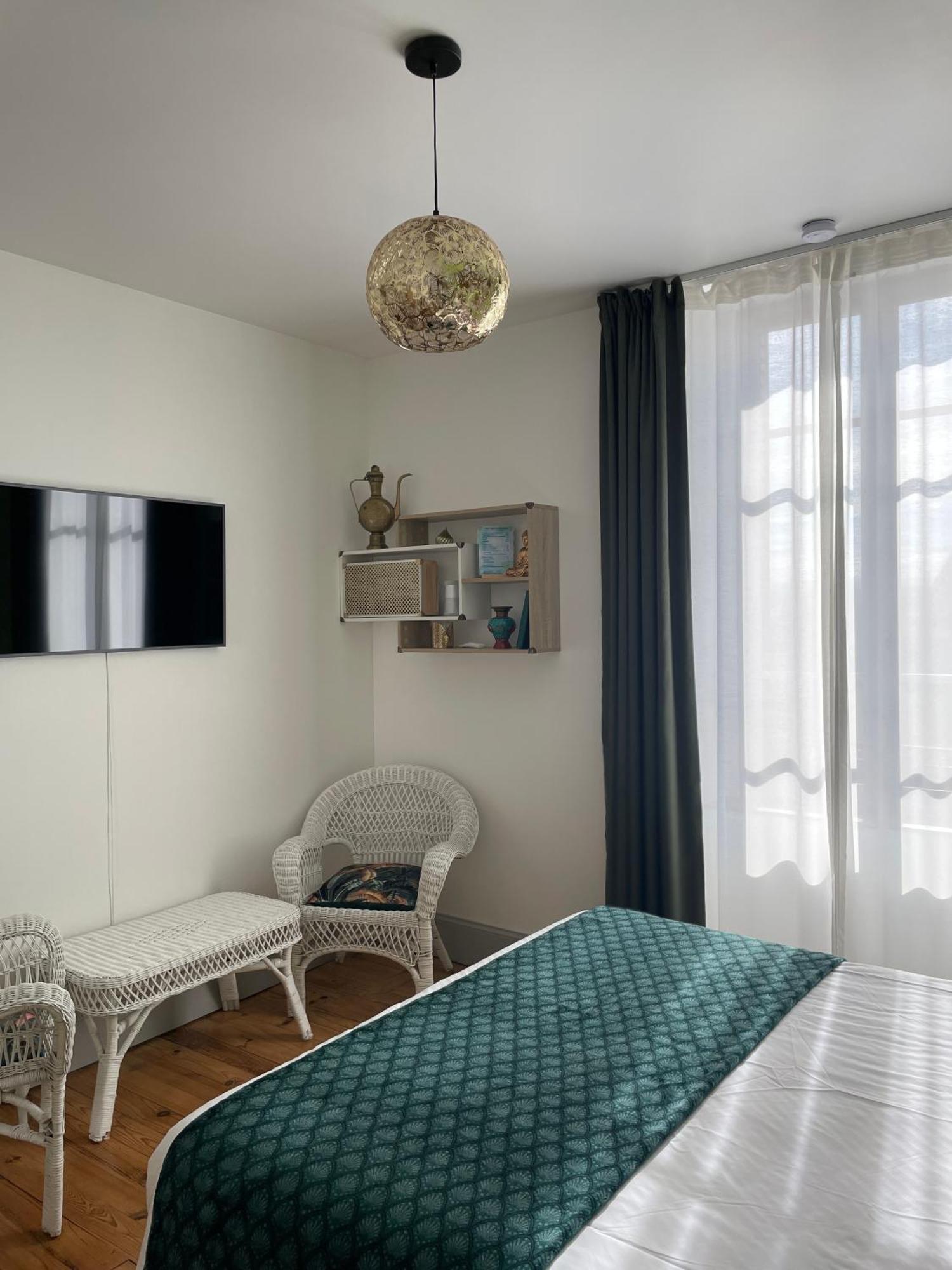 Mas Terre Chambres D'Hotes Lezoux 외부 사진